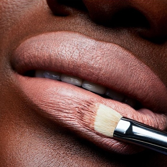 MAC Satin Lipstick Cherish - Picture 15 of 16